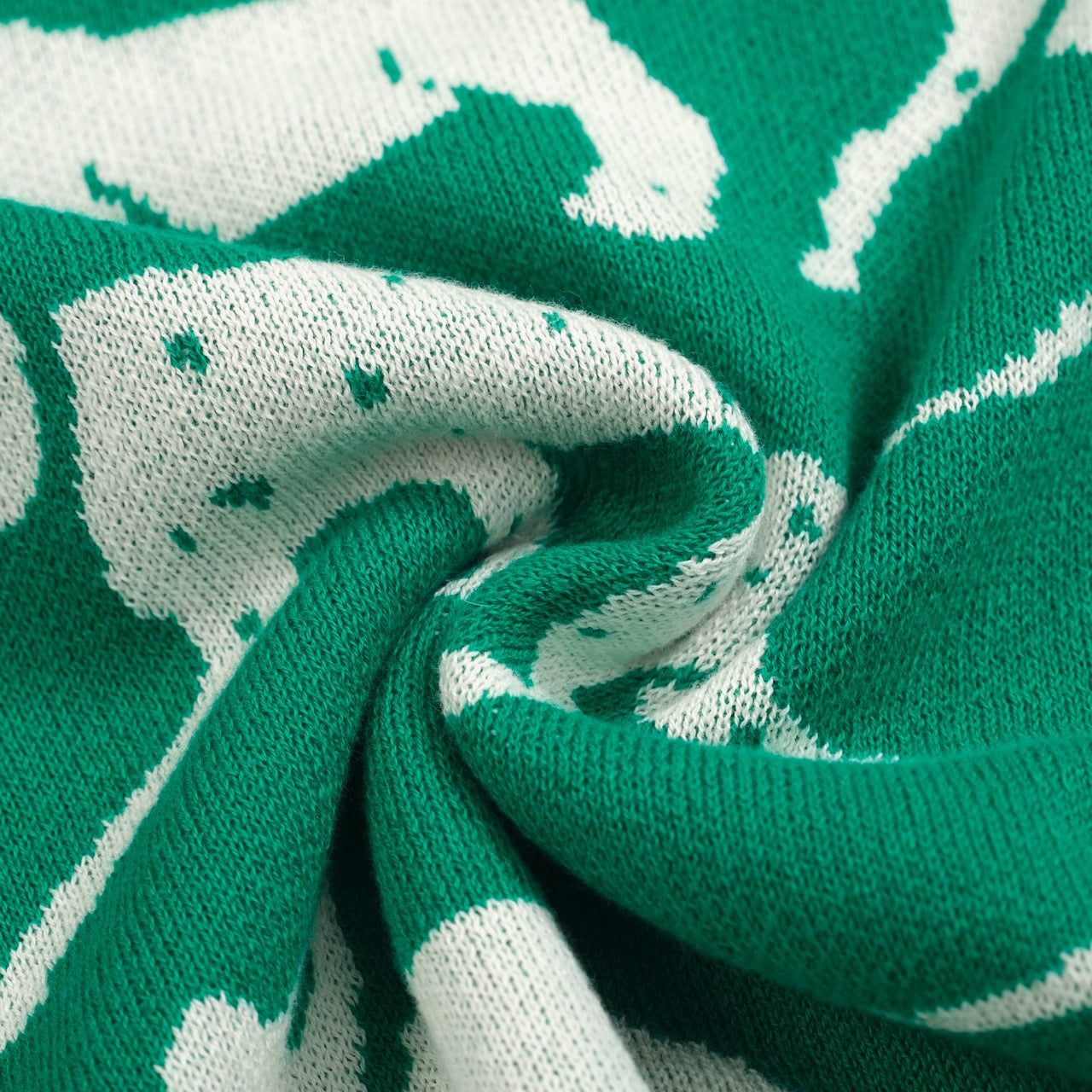 Women's Retro Dog Print Knit Tee – Green-Cropped Length