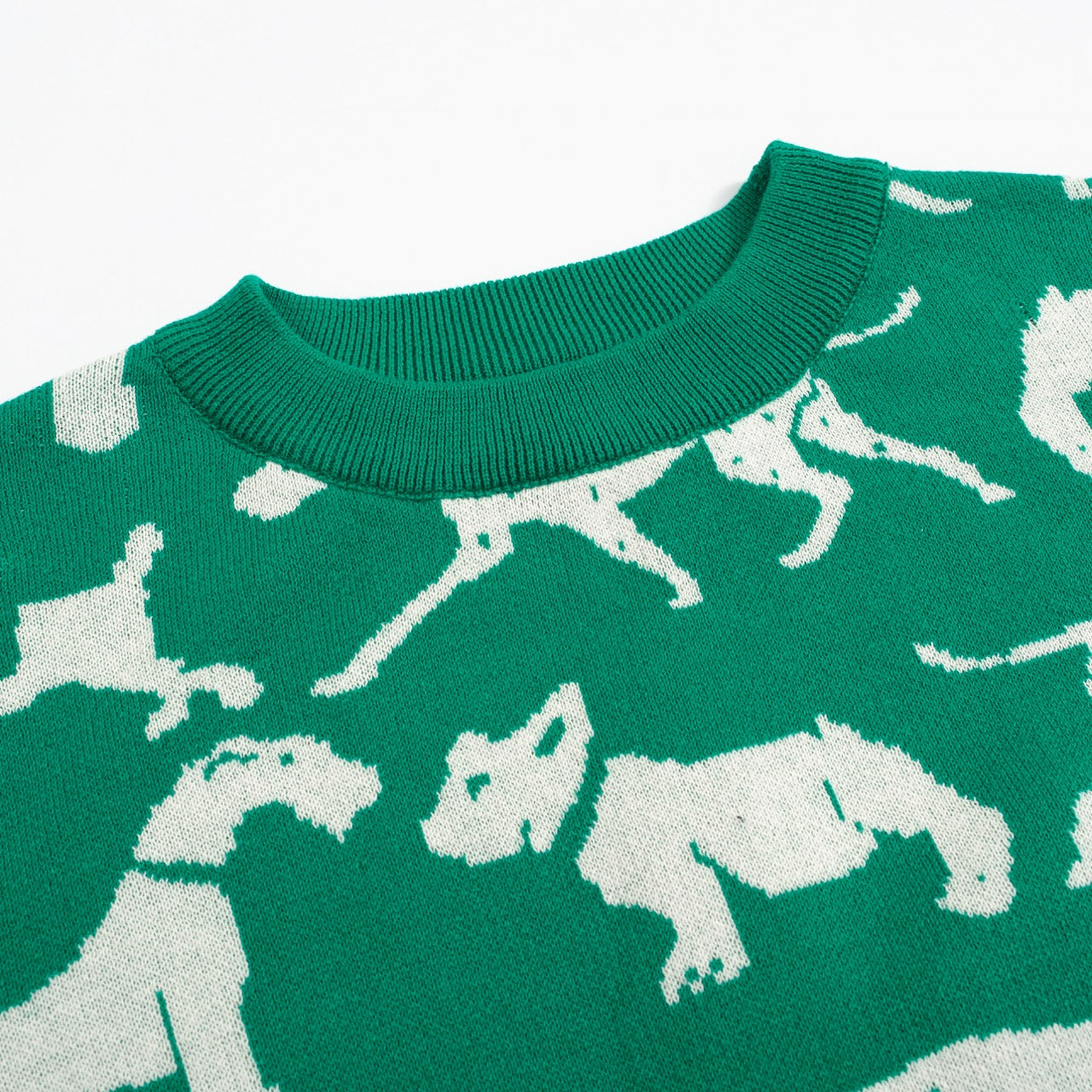 Women's Retro Dog Print Knit Tee – Green-Cropped Length