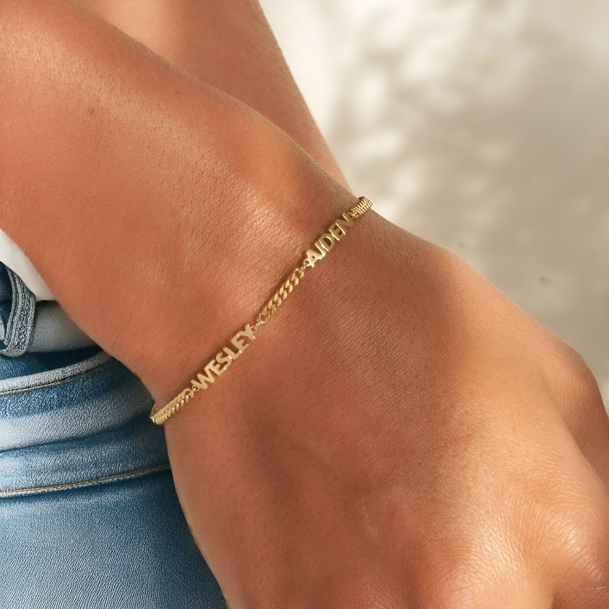 LOVE™ | Bracelet with the Names of Your Loved Ones